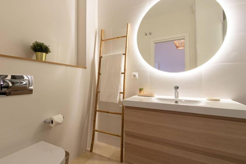 Mumu Luxury Suite Lirio เซบีญา ภายนอก รูปภาพ