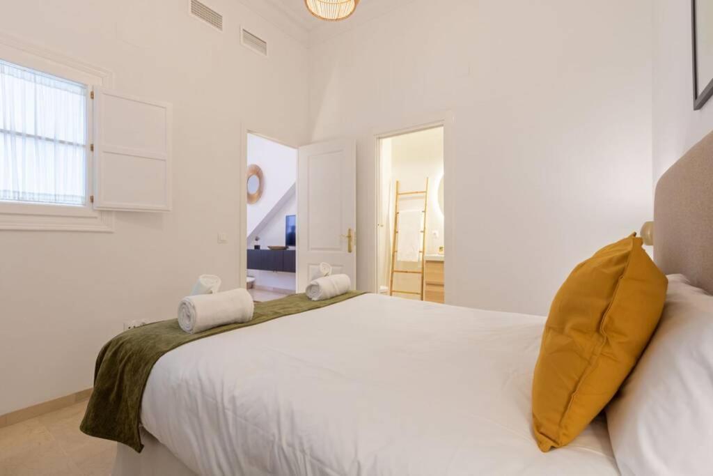 Mumu Luxury Suite Lirio เซบีญา ภายนอก รูปภาพ