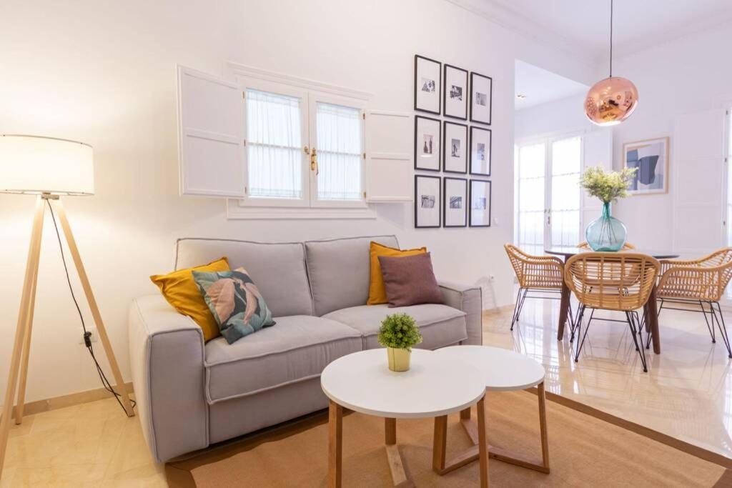 Mumu Luxury Suite Lirio เซบีญา ภายนอก รูปภาพ