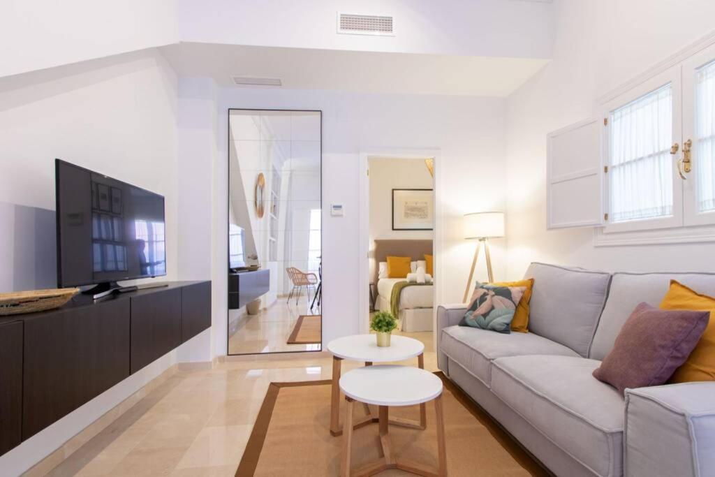 Mumu Luxury Suite Lirio เซบีญา ภายนอก รูปภาพ